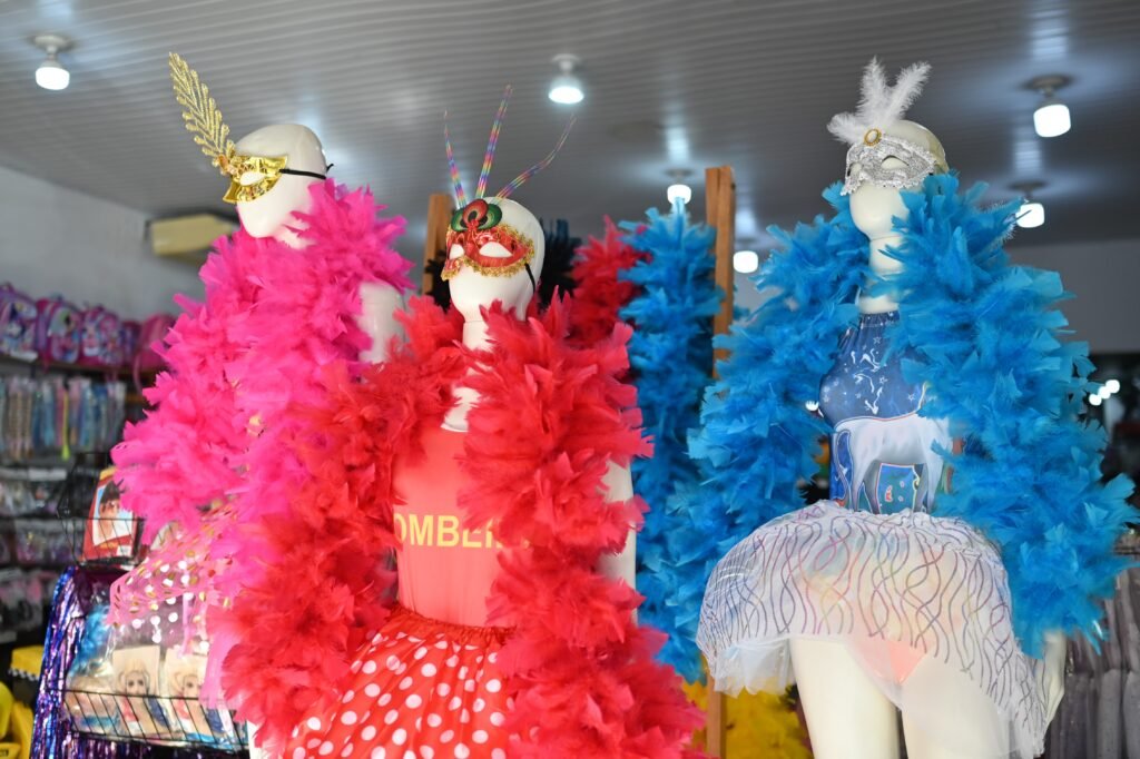 Comercio-local-se-prepara-para-as-vendas-de-Carnaval-1-1024x682.jpg