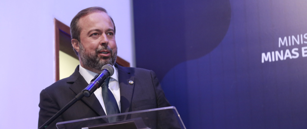 ministro-alexandre-silveira