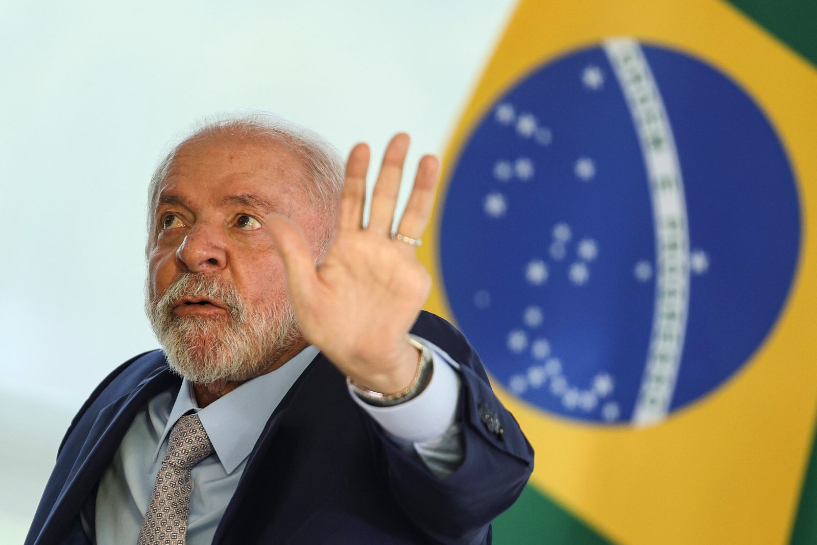 Brasília (DF), 24/04/2025 - O presidente Luiz Inácio Lula da Silva durante cerimônia de sanção de projetos de lei: O primeiro projeto (PL 370/2024) é sobre violência com uso da inteligência artificial; outro institui a monitoração eletrônica de