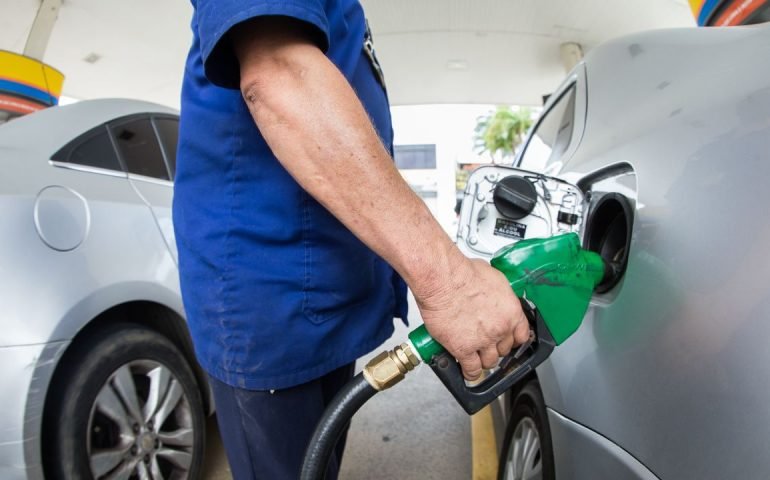 Gasolina-r6q90ghidcra112aexbk543ewxgvra97u3et85ys00