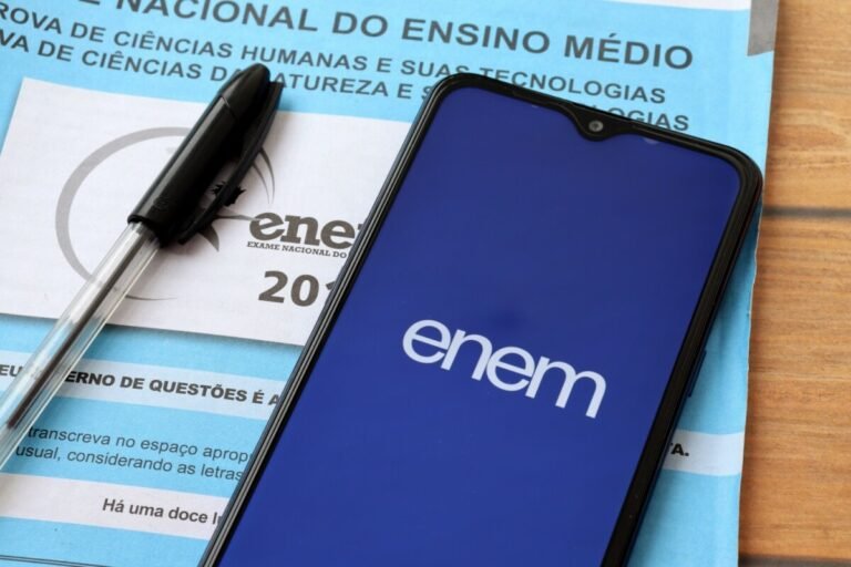 educacao-estudantes-podem-solicitar-a-isencao-da-taxa-de-inscricao-do-enem-1744736400