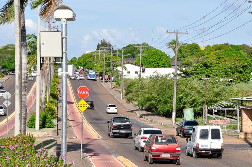 instalacao-de-pardal-na-aqv.-glayco-de-paiva-foto-jackson-souza-35-
