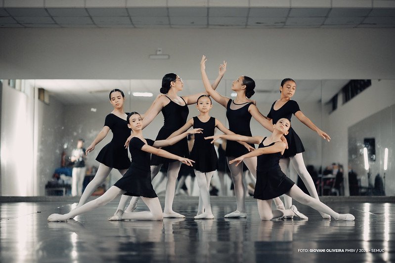 Alunos da Escola de Balé do Teatro Municipal - Ft GIOVANI OLIVEIRA (2)