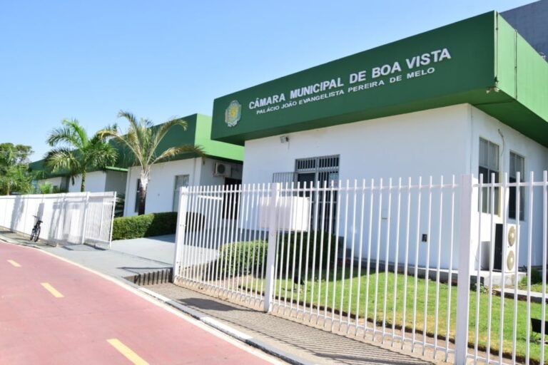 FACHADA-CAMARA-MUNICIPAL-FOTO-NILZETE-FRANCO-4-1024x683