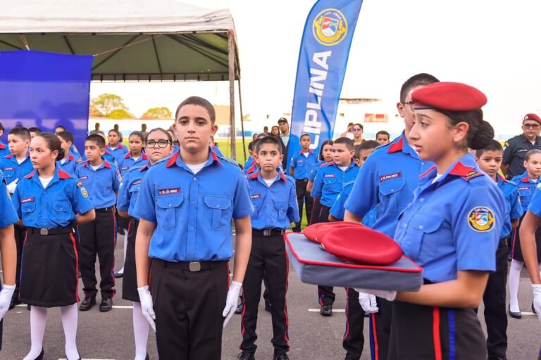 Solenidade-marca-o-ingresso-de-novos-alunos-no-Colegio-Militar-Estadual-3
