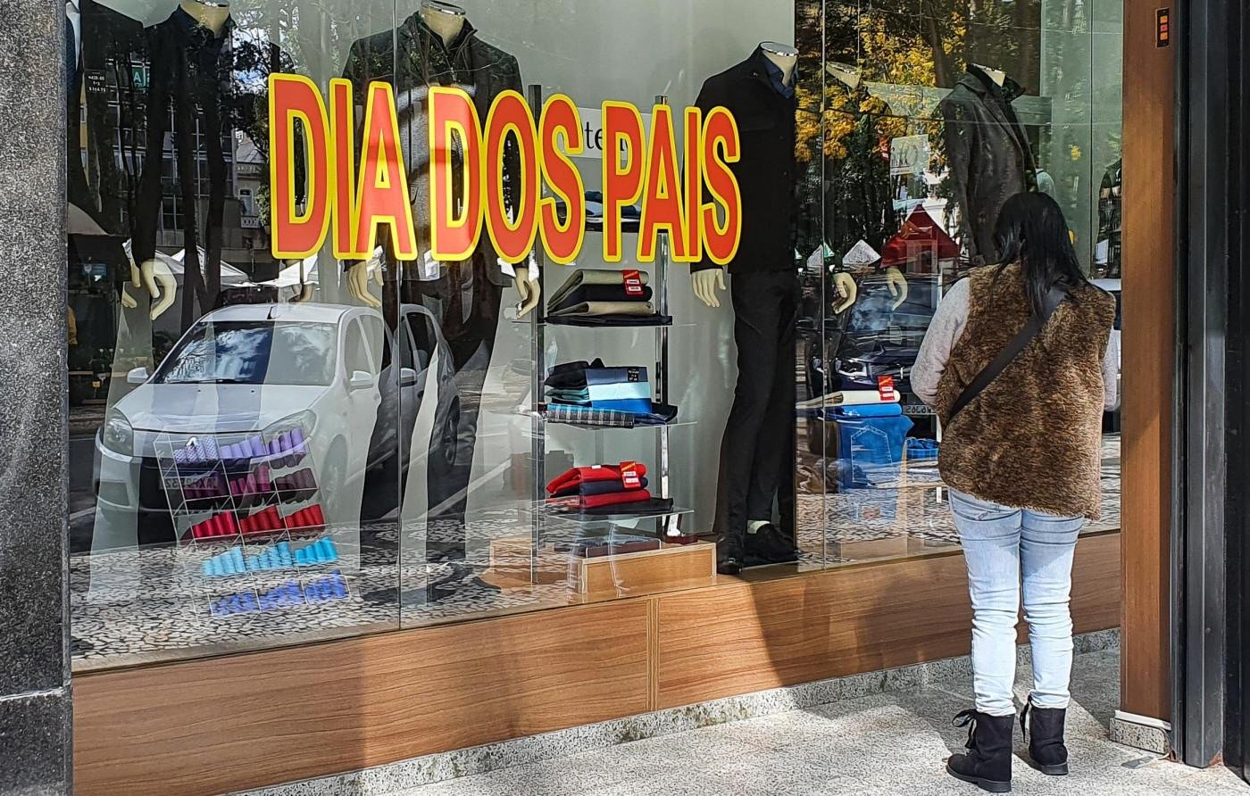 dia-dos-pais-deve-movimentar-r-16-3-milhoes-em-2024-e8d00