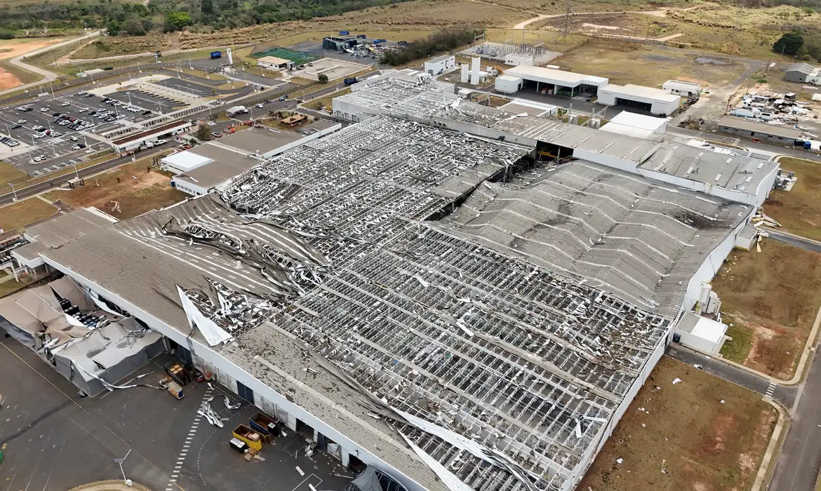 destruicao_da_fabrica_da_toyota_em_porto_feliz_