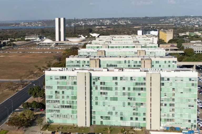 Esplanada-dos-ministerios-Congresso-nacional-aerea-drone-seca-brasilia-Metropoles-2