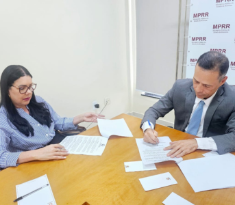 ca591e347d06efe202f0565d846b0ae2e772b083