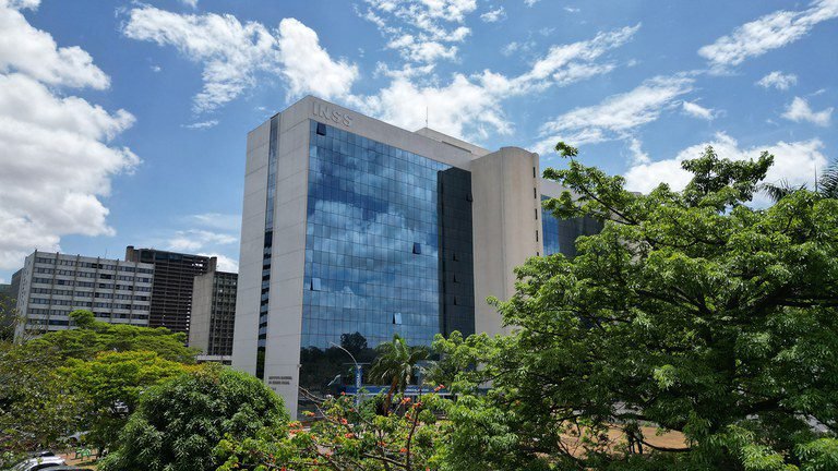 d43e2738-5f72-4736-b297-888119c5401f