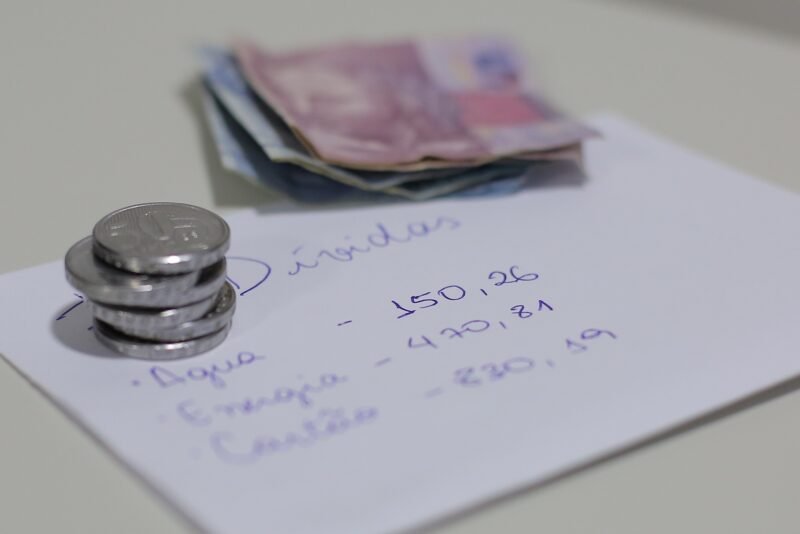 Dívidas Dinheiro Superendividamento - Foto Eduardo Andrade