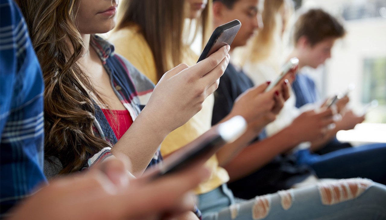 dores-por-uso-de-celular-1280x728-1