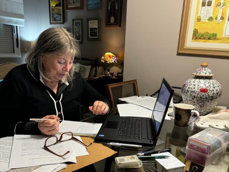 photo_4967668537765858213_y