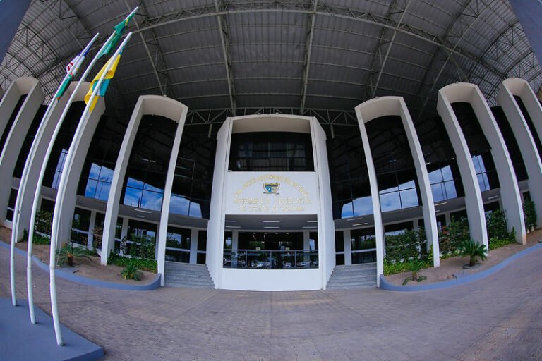 Palacio-Antonio-Augusto-Martins-sede-da-Assembleia-Legislativa-de-Roraima-foto-Eduardo-Andrade