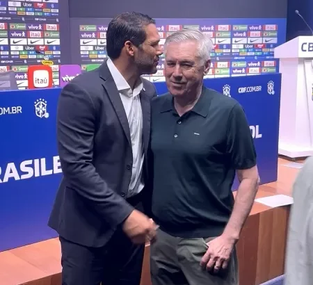 samir-xaud-presidente-da-cbf-e-carlo-ancelotti-tecnico-da-selecao-1770952789356_v2_450x450.jpg