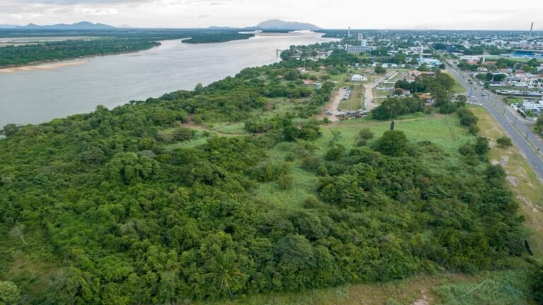 Vistoria no terreno para moradia dos servidores (4)