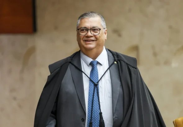 fLÁVIO dINO